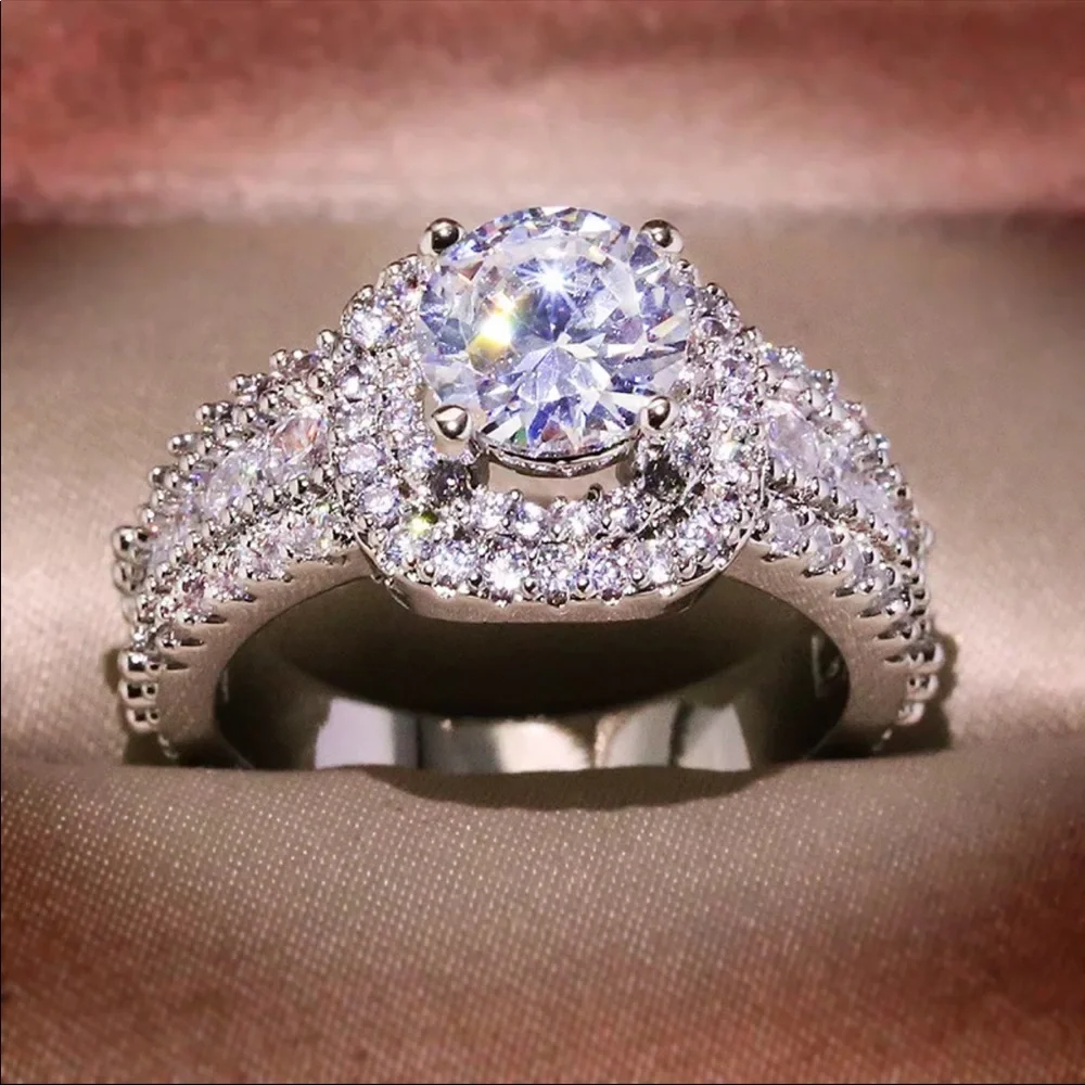 New Luxury 925 Silver Engagement Diamond Ring - Picture 3 of 5